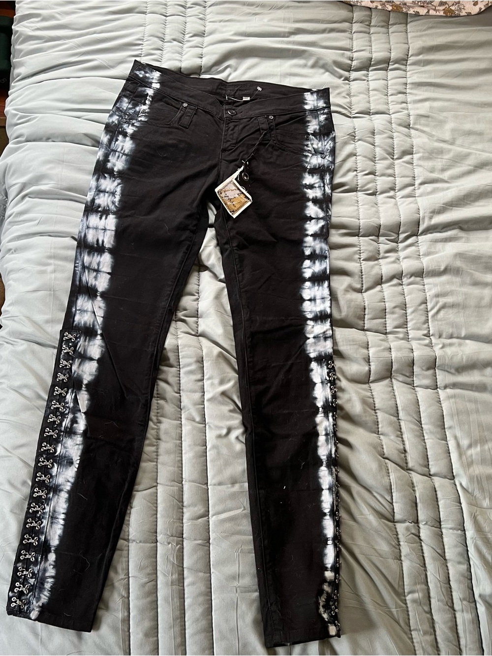 VTG bebe Black Skinny Jeans with White Tie-Dye Side Stripes and Eyelet Lacing